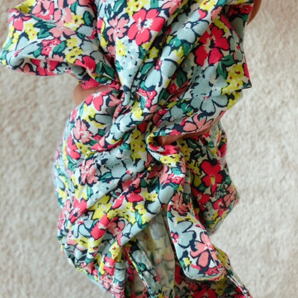 Gap. Flower Dress - Picture 6 of 7